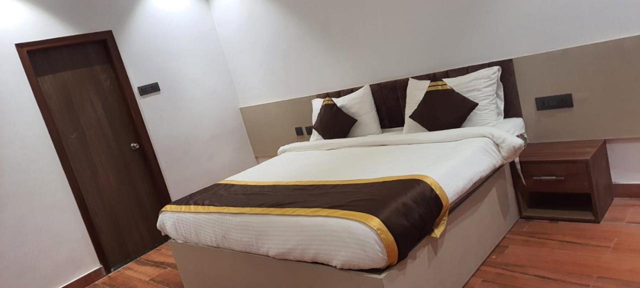 Hotel Citrus Lucknow Ngoại thất bức ảnh